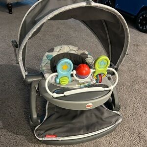 Fisher price floor seat ages 5 months+/20 lb weight limit
